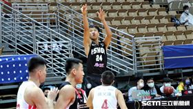 UBA義守大學蘇文儒兩度命中關鍵一擊。（圖／記者劉家維攝影）