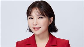 柳燕老師傳授唇部保養。（圖／TVBS提供）