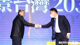 柯文哲、江啟臣同台。（圖／記者楊澍攝影）