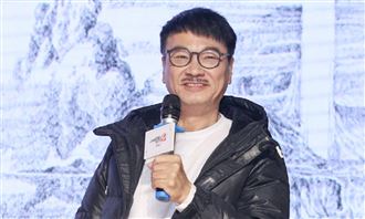 吳孟達出殯！獨子捧遺照移靈火葬場