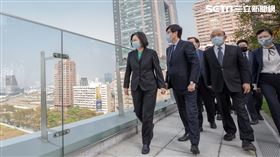 蔡英文視察「台灣亞灣區發展案」。（圖／總統府提供）