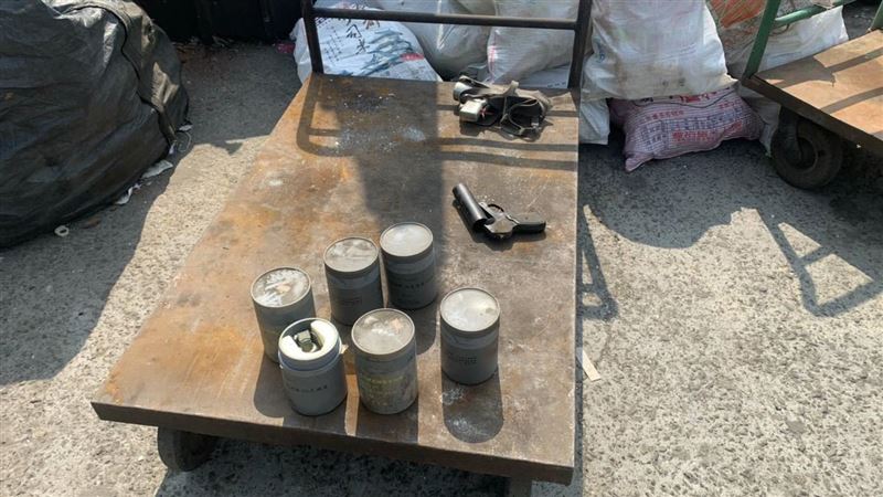 驚！資源回收撿到手榴彈　派出所扔的