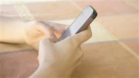 滑手機,小孩,高中生,女童（示意圖／翻攝自Pixabay）