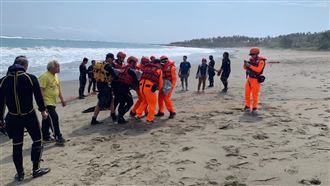 台東少年戲水溺斃　帶隊師3萬元交保