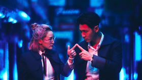 九把刀愛情作品「月老」　柯震東王淨領銜主演改編作家九把刀小說的電影「月老」預計將於今年暑假正式上映，由演員柯震東（右）、王淨（左）主演。（麻吉砥加電影有限公司提供）中央社記者葉冠吟傳真  110年3月1日