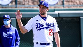 ▲包爾（Trevor Bauer）轉隊道奇首度在熱身賽亮相。（圖／翻攝自道奇推特）