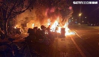台南女燒私密物　燒光46機車一間廟