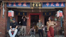 雄獅集團更提供機會，讓KOL們能搶先前往熱門景點踩線，免費體驗全台各地的酒店、飯店、餐廳等，甚至是參與欣傳媒自製的外景節目《雜牌嚮導》錄影、主持。（圖／雄獅提供）