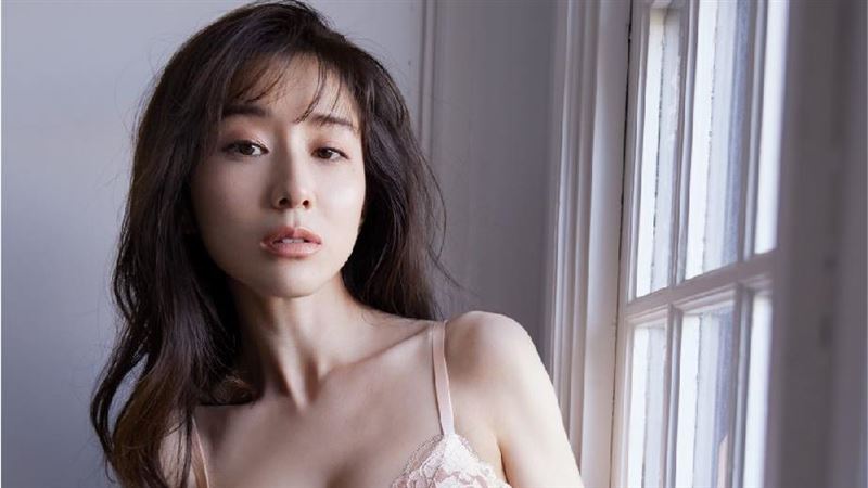 日第一美胸不藏了　掉出渾圓雪乳