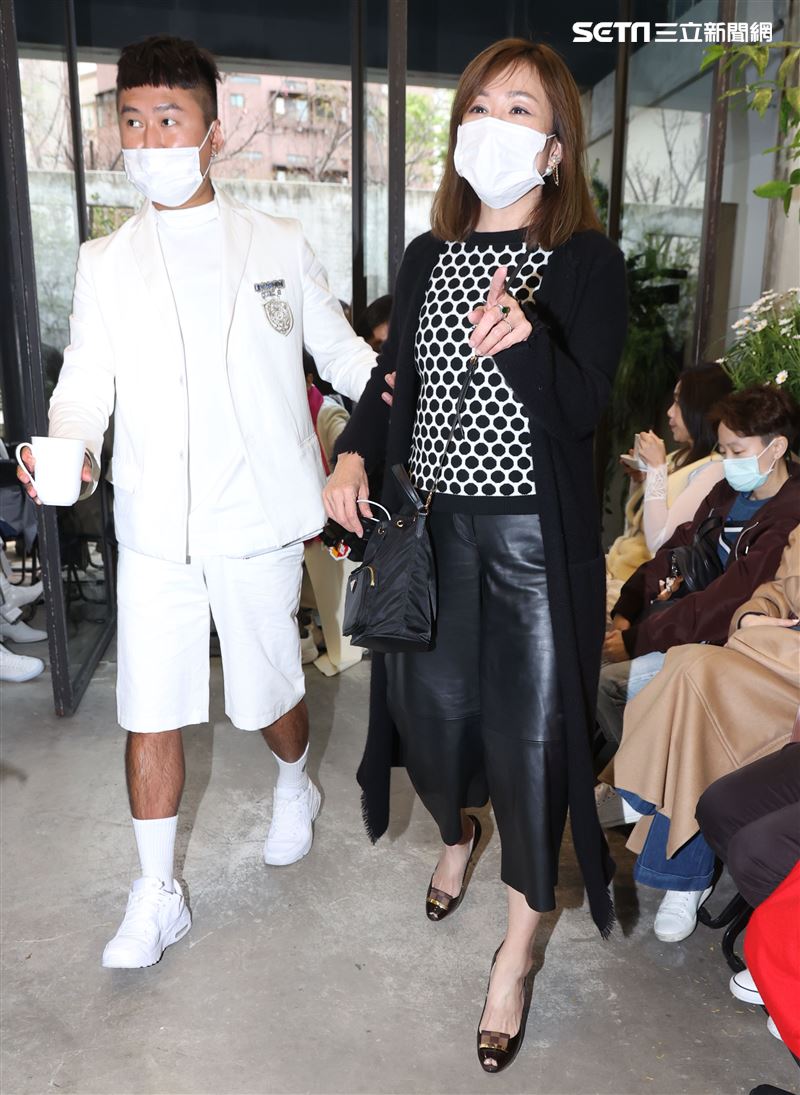 路永佳「連勝武老婆」出席Jamei Chen 2021春夏Collection 發表。（記者邱榮吉/攝影）