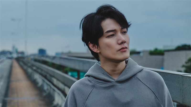 疫情1年沒回新加坡　男星一想就崩潰