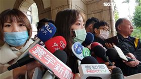 丁允恭妻子接受媒體訪問表示丈夫遭到政治追殺。（圖／翻攝畫面）