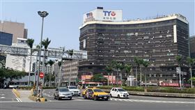 中華國賓商業大樓自主更新工程屢次流標中華國賓商業大樓位於台南車站前方，堪稱是府城門面，2020年啟動自主更新，工程招標卻流標5次。中央社記者張榮祥攝  110年3月3日