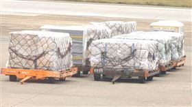 大韓航空運抵AZ疫苗抵台。
