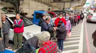 挺果農！竹市里長認購千顆鳳梨免費送