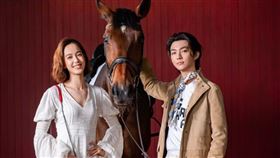 陳庭妮和炎亞綸一同出席Longchamp 2021秋冬數位時裝秀媒體發表會。（圖／Longchamp提供）