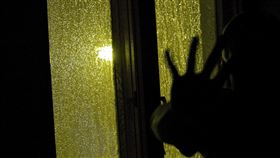 靈異 鬼影
https://www.flickr.com/photos/lauritopias/15675886773/in/photolist-pTe1ZT-rp4D5-ob77UU-arxmtM-KYc62-5ow1Wo-fJiCi-y9yrj-JVbn3h-c9KNYd-4nq5uW-8Xk1iU-HzcLk-2jzzaHi-2kFytgc-KtdAtG-9NZX6x-9NZWhZ-9P3L