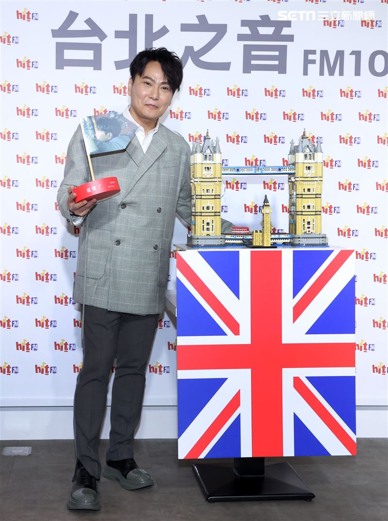 張信哲推出第35張新專輯「就懂了」，將插旗英國倫敦「皇家阿爾伯特音樂廳」舉行「未來式」世界巡迴演唱會。（記者邱榮吉/攝影）