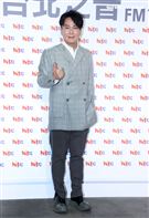 張信哲推出第35張新專輯「就懂了」，將插旗英國倫敦「皇家阿爾伯特音樂廳」舉行「未來式」世界巡迴演唱會。（記者邱榮吉/攝影）