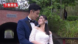 情侶甜蜜拍婚紗照　背後竟現怨恨黑影