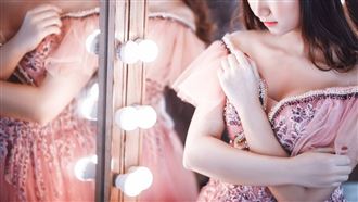 他觀賞成人付費直播　截圖騷擾直播主慘了