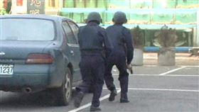 獵龍專案陳新發 張耀天 陳根龍，警匪駁火最多子彈紀錄，兩千多發，吳興街公寓，殺警察犯下54起刑事案件，前刑事警官高仁和。