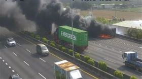 國道,火燒車,小貨車,杏仁粉