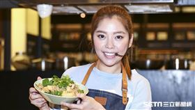 Mei邱馨葦出料理書。圖／記者楊澍攝影