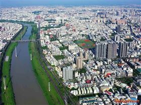 台南市中心、蛋白新案價差縮小，吸引不少消費者回頭選擇市區建案。(圖/業者提供)