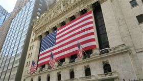 美股標普500漲逾1%  攻上歷史新高點美股當地時間13日收紅，標準普爾500指數上漲1.36%，攻上歷史新高點。圖為紐約證券交易所。中央社記者尹俊傑紐約攝　109年11月14日