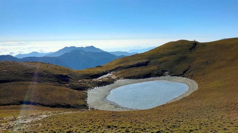 嘉明湖見山難遺骸！擲筊後：不想下山