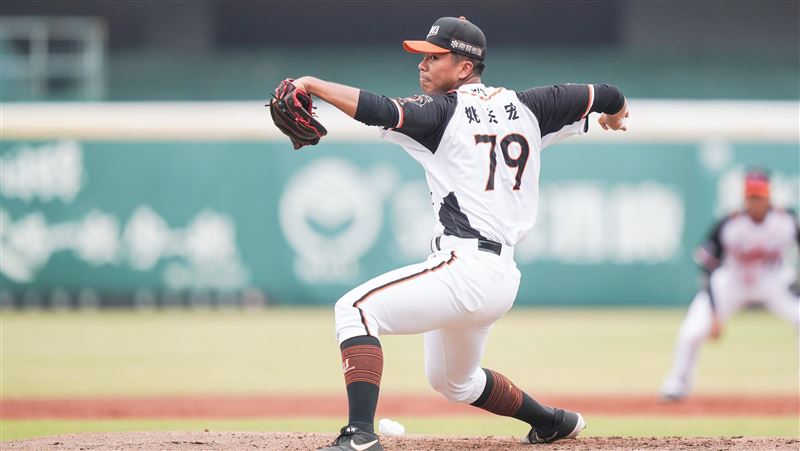 納瓦洛欽點破格　菜鳥姚杰宏開季先發