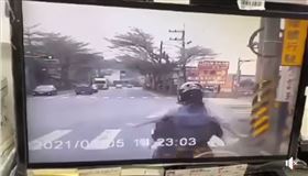 嘉義,重機,爆衝,乘客,女友,骨折