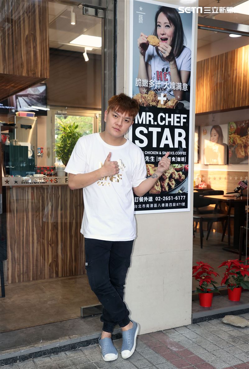 曾治豪三立新聞網專訪。（記者邱榮吉/攝影）