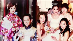 梁小冰跟老公陳嘉輝、婚紗照、婚禮，當年的閨密朱茵、蔡少芬、何婉盈當伴娘/梁小冰臉書