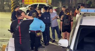 前夫開槍死2人　家屬圍警所：怎麼睡