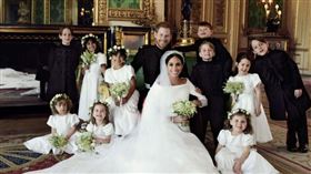 英國,哈利王子,梅根,結婚照,王室,婚禮,喬治王子,夏綠蒂公主,女王（圖／翻攝自@KensingtonRoyal）