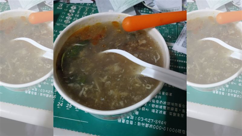 狂問要吃魷魚羹嗎？網笑：果然是阿嬤