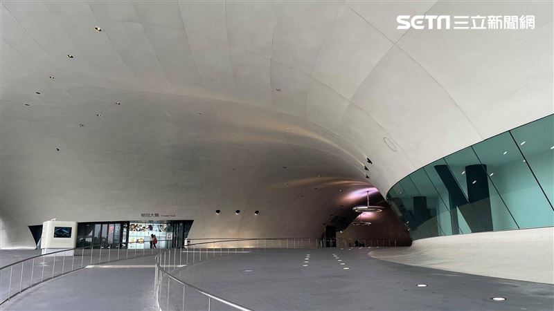 高雄秘境／處處皆是藝術品的衛武營