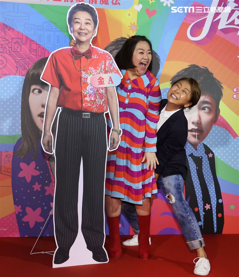 「揭大歡喜」演員男配角曹蘭、女配角鍾欣凌。（記者邱榮吉/攝影）