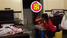 靈異,恐怖,女童,廚房,嚇壞,淒厲,媽媽,撞鬼,YouTube