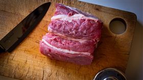 砧板,菜刀,牛肉,生肉,煮肉,煮菜（示意圖／翻攝自Pixabay）
