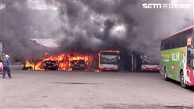 桃園客運修車廠傳火警。（圖／讀者提供）