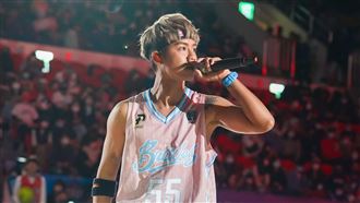 鼓鼓泳速太驚人　親曝全明星集訓日常