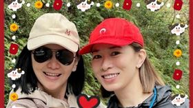 香港女星曾華倩、佘詩曼/爬山。曾華倩微博