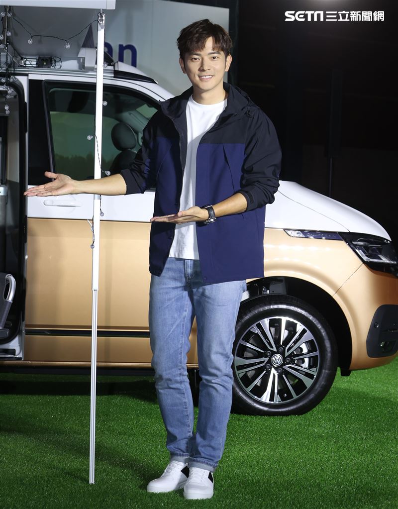 宥勝出席露營車上市，喜歡戶外露營的宥勝一生絕對要有夢幻露營車。（記者邱榮吉/攝影） 