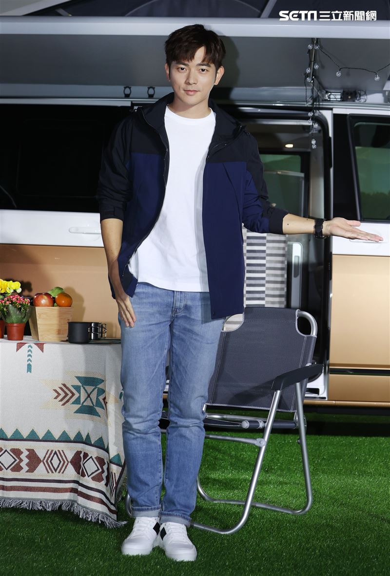 宥勝出席露營車上市，喜歡戶外露營的宥勝一生絕對要有夢幻露營車。（記者邱榮吉/攝影） 