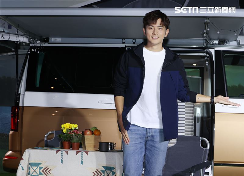 宥勝出席露營車上市，喜歡戶外露營的宥勝一生絕對要有夢幻露營車。（記者邱榮吉/攝影） 
