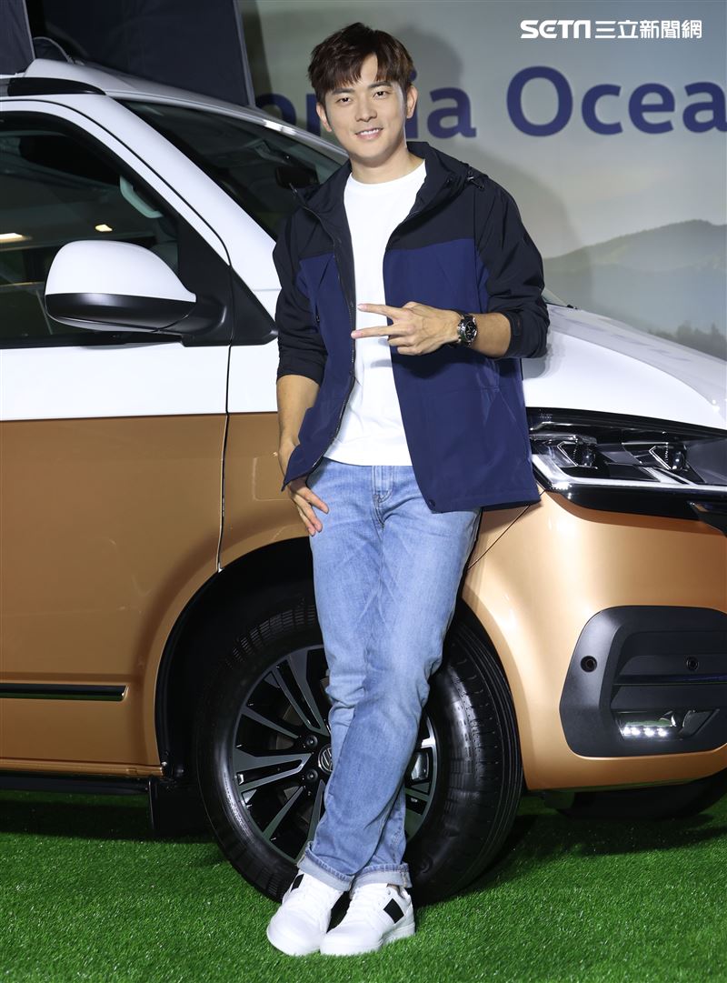 宥勝出席露營車上市，喜歡戶外露營的宥勝一生絕對要有夢幻露營車。（記者邱榮吉/攝影） 