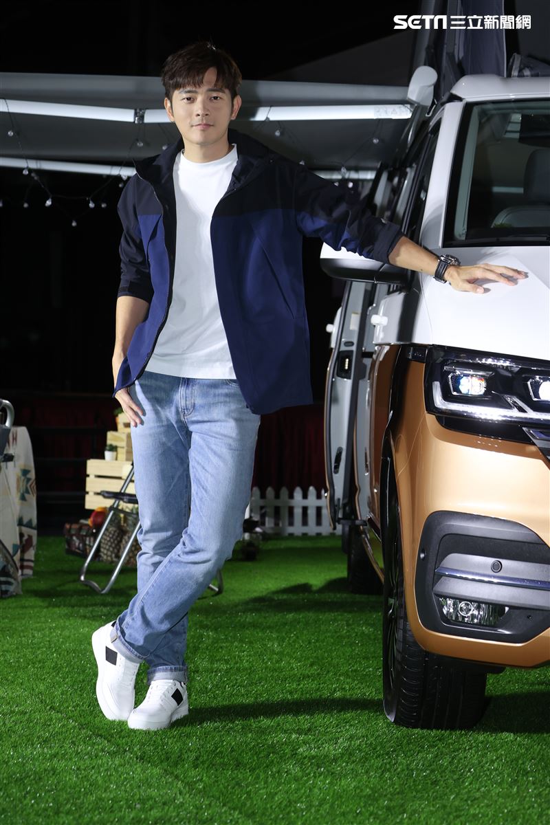 宥勝出席露營車上市，喜歡戶外露營的宥勝一生絕對要有夢幻露營車。（記者邱榮吉/攝影） 
